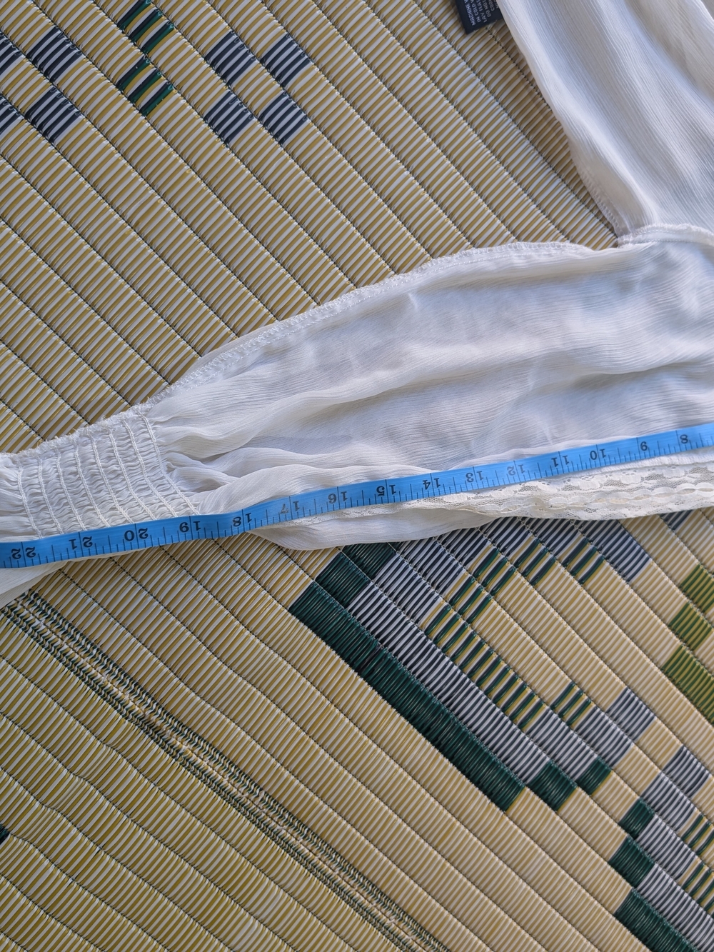 Bundle 3/$20 White Boho Peasant Blouse with Tassel Ties - Picture 6 of 8
